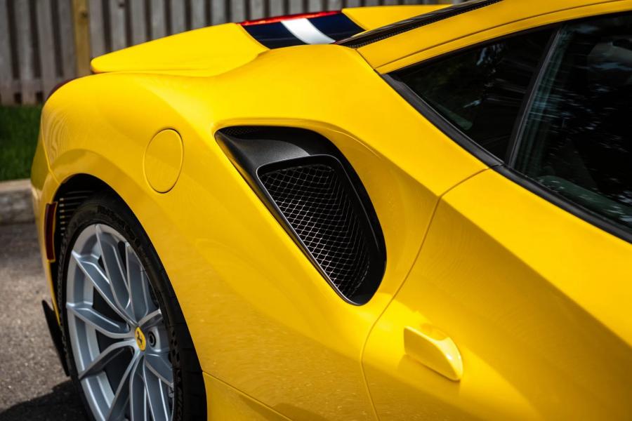 Детали экстерьера Ferrari 488 Pista 2019 года  (фото 20 из 53)
